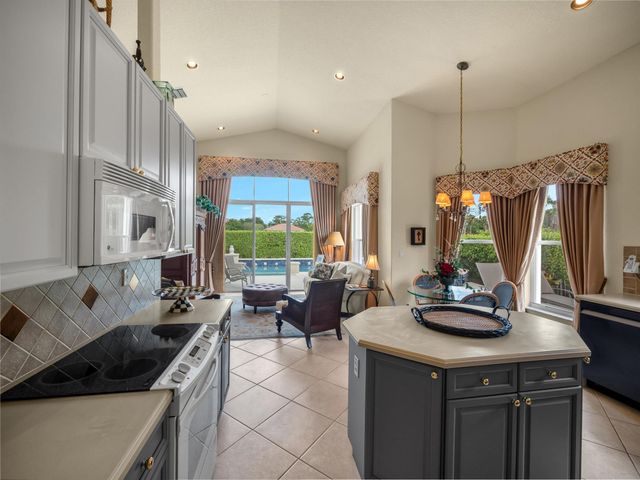 8282 Spyglass Drive, West Palm Beach, FL 33412