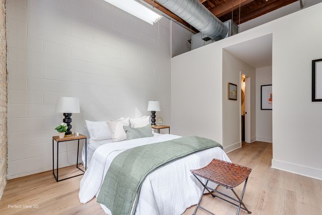 1872 N Clybourn Avenue 103, Chicago, IL 60614