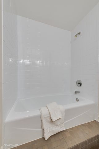 1872 N Clybourn Avenue 103, Chicago, IL 60614