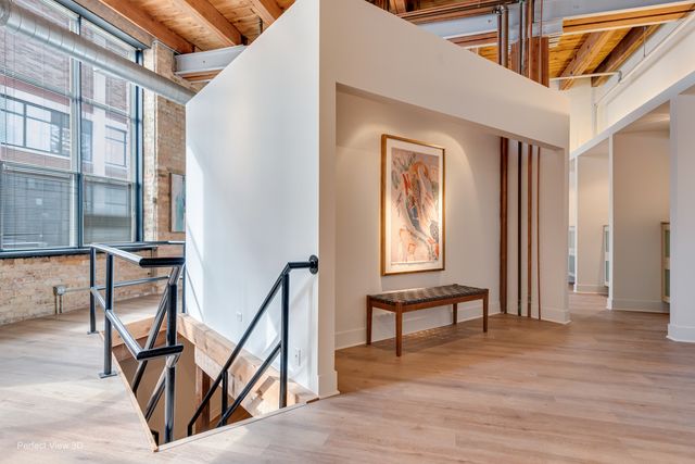 1872 N Clybourn Avenue 103, Chicago, IL 60614