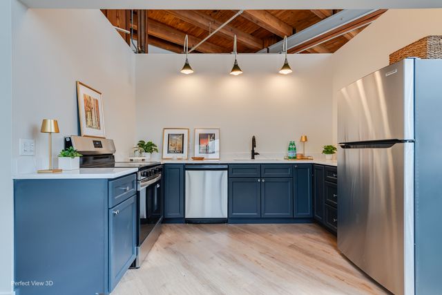 1872 N Clybourn Avenue 103, Chicago, IL 60614
