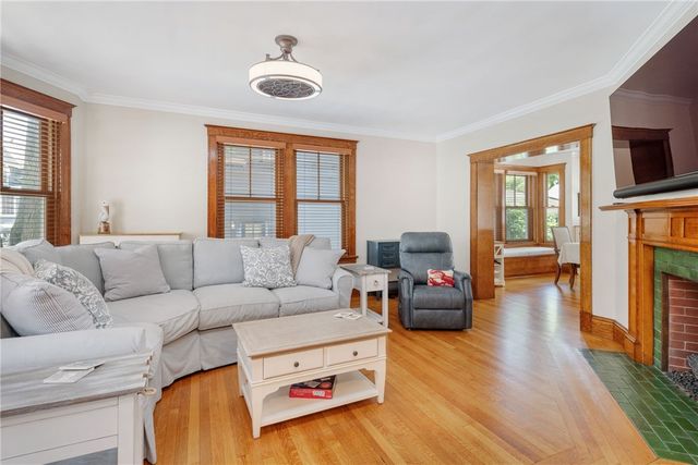 8 Bush Street, Newport, RI 02840