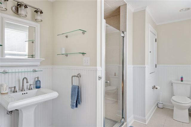 8 Bush Street, Newport, RI 02840