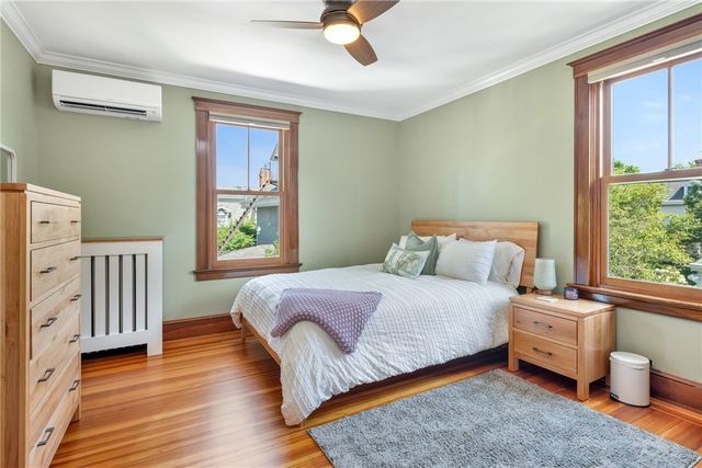 8 Bush Street, Newport, RI 02840