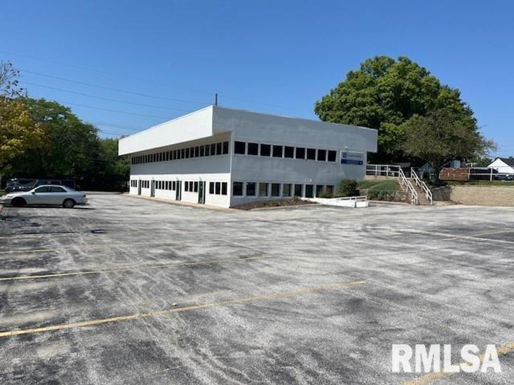 2525 24TH Street, Rock Island, IL 61201