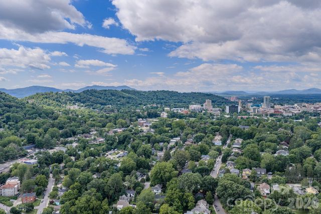 49 Madison Avenue, Asheville, NC 28801