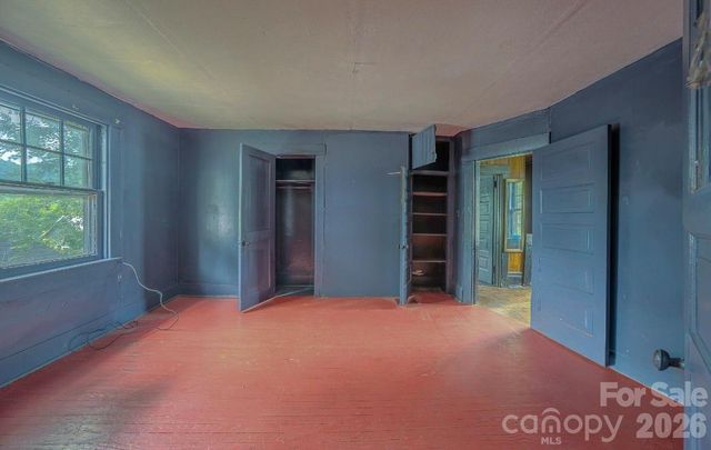 49 Madison Avenue, Asheville, NC 28801