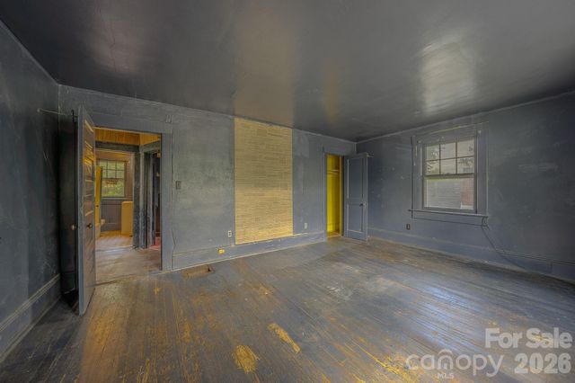 49 Madison Avenue, Asheville, NC 28801