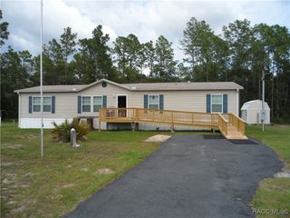 2443 S Pine Ridge Avenue, Homosassa, FL 34448
