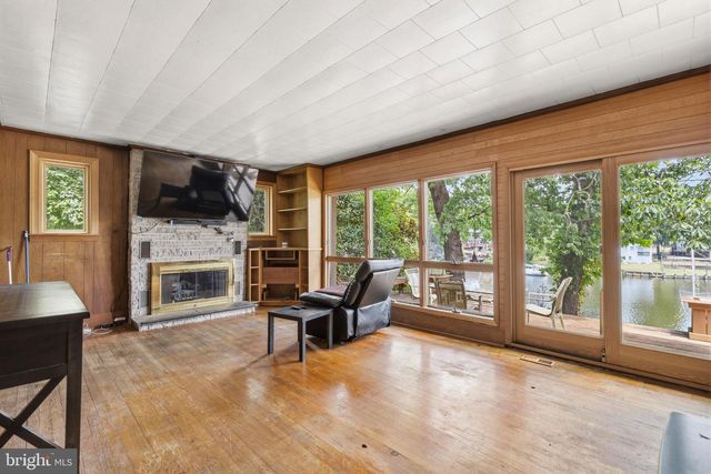 626 LAUREL DR, Pasadena, MD 21122