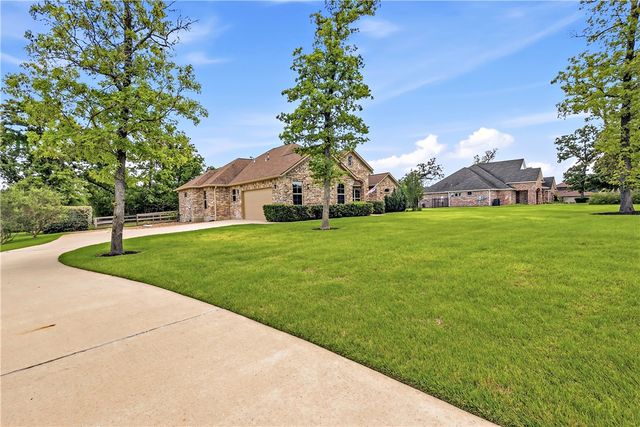 10096 Lancaster Drive, Iola, TX 77861