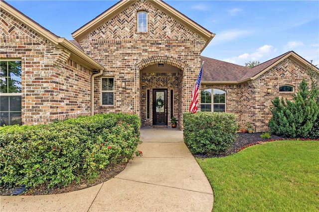 10096 Lancaster Drive, Iola, TX 77861