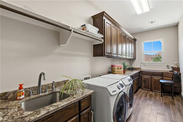 10096 Lancaster Drive, Iola, TX 77861