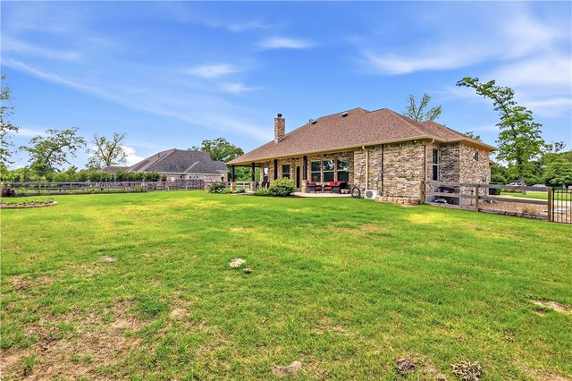 10096 Lancaster Drive, Iola, TX 77861