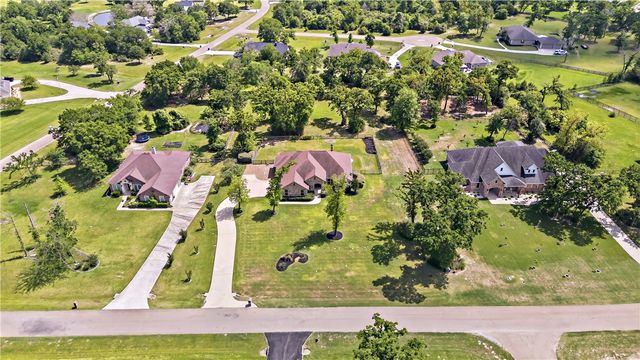 10096 Lancaster Drive, Iola, TX 77861