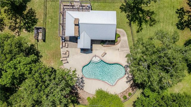 10096 Lancaster Drive, Iola, TX 77861
