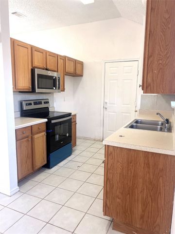 2912 Kellogg Avenue, Dallas, TX 75216