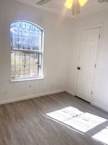 2912 Kellogg Avenue, Dallas, TX 75216