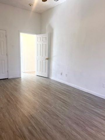 2912 Kellogg Avenue, Dallas, TX 75216