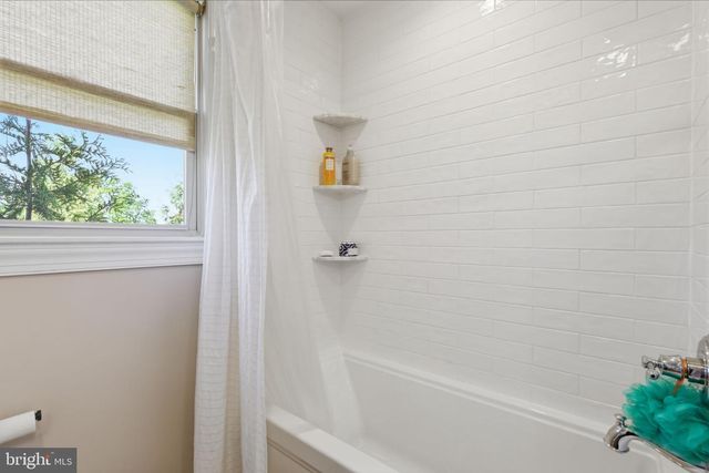 908 FAIRVIEW AVE, Feasterville Trevose, PA 19053