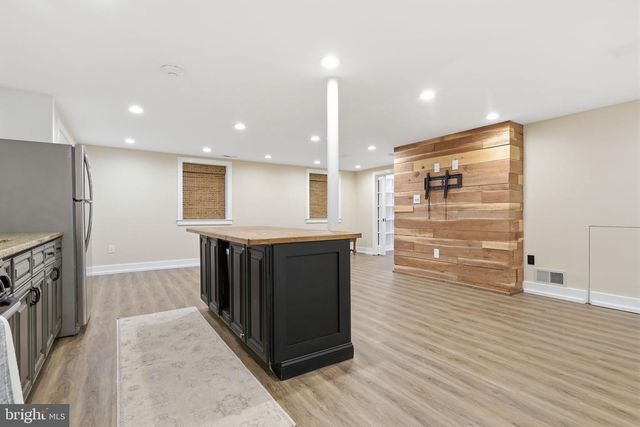 908 FAIRVIEW AVE, Feasterville Trevose, PA 19053