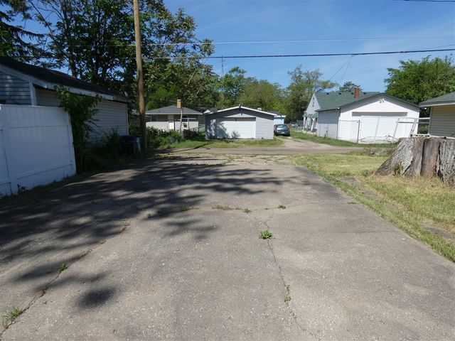 1236 Jennings Avenue, Benton Harbor, MI 49022