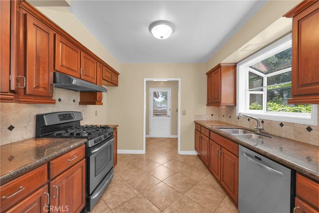 140 Coastline, Seal Beach, CA 90740