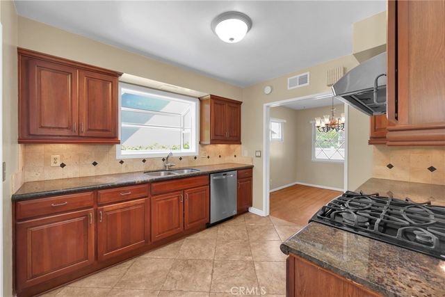 140 Coastline, Seal Beach, CA 90740