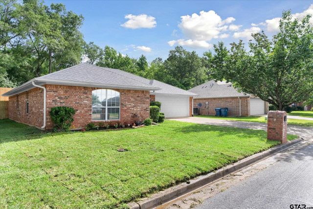 222 Amanda Court, Whitehouse, TX 75791