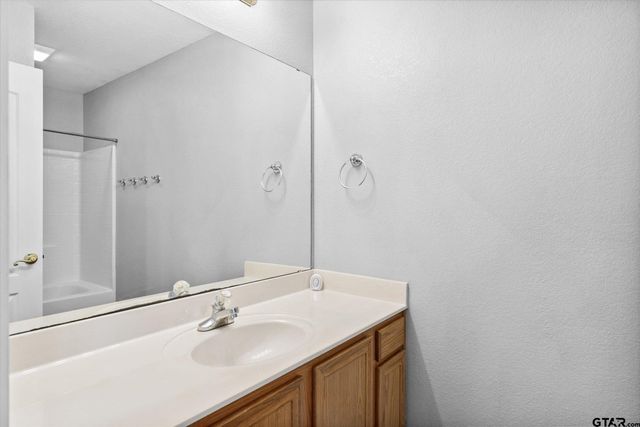 222 Amanda Court, Whitehouse, TX 75791