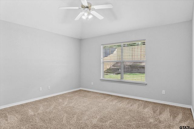 222 Amanda Court, Whitehouse, TX 75791