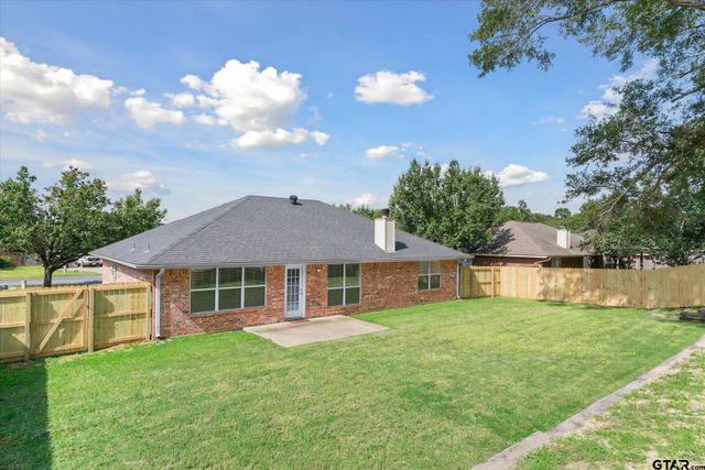 222 Amanda Court, Whitehouse, TX 75791