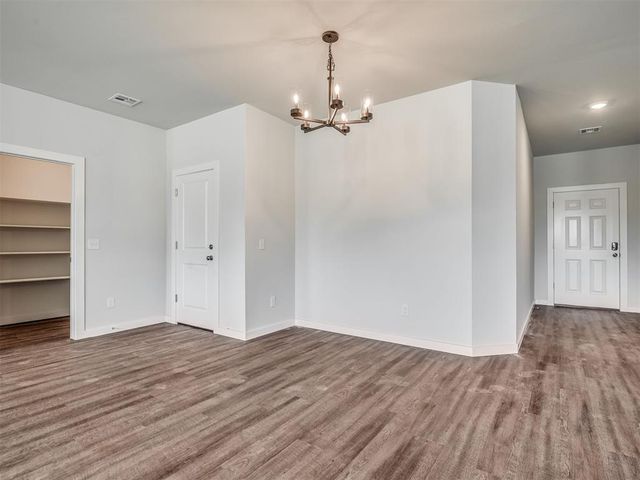 6404 E Cowboy Trail Way, Stillwater, OK 74075