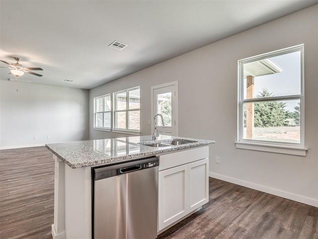 6404 E Cowboy Trail Way, Stillwater, OK 74075