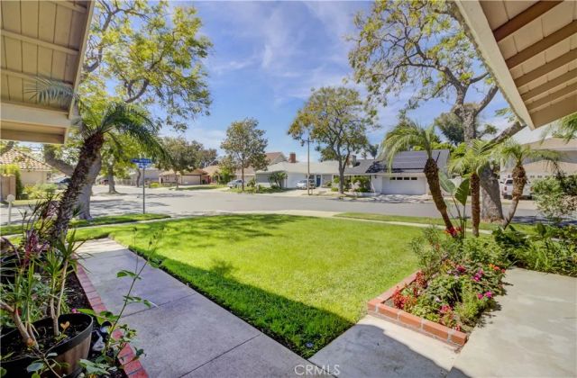 292 N Camino Arroyo, Anaheim Hills, CA 92807