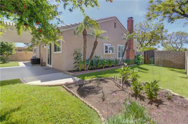 292 N Camino Arroyo, Anaheim Hills, CA 92807