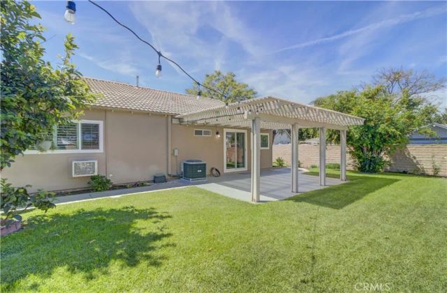 292 N Camino Arroyo, Anaheim Hills, CA 92807