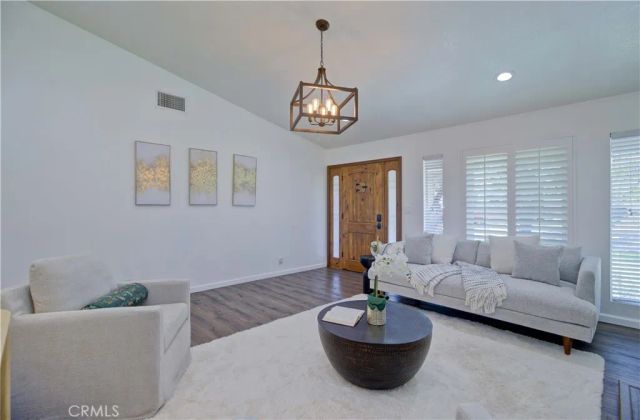 292 N Camino Arroyo, Anaheim Hills, CA 92807