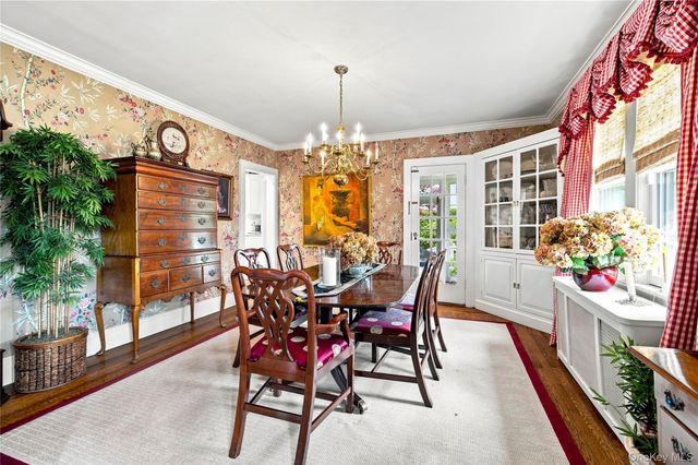 66 S Lewis Place, Rockville Centre, NY 11570