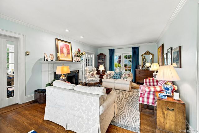 66 S Lewis Place, Rockville Centre, NY 11570