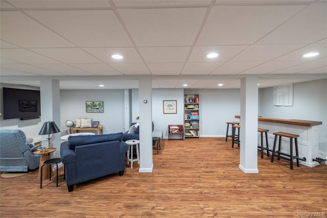 66 S Lewis Place, Rockville Centre, NY 11570