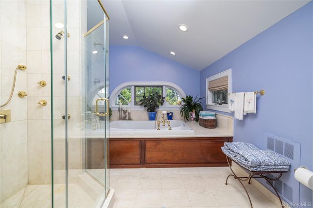 66 S Lewis Place, Rockville Centre, NY 11570