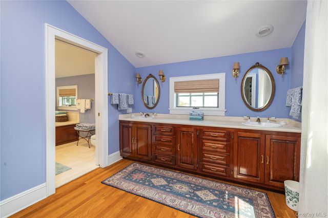 66 S Lewis Place, Rockville Centre, NY 11570