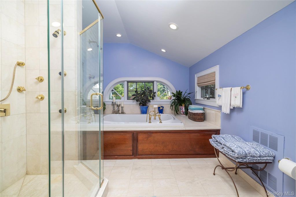 66 S Lewis Place, Rockville Centre, NY 11570 — photo 4