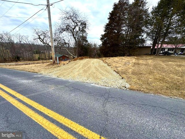 270 S WINDING RD, Dover, PA 17315