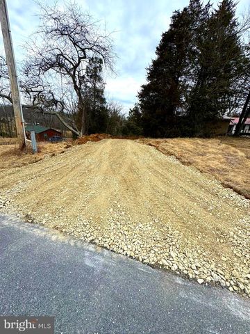 270 S WINDING RD, Dover, PA 17315