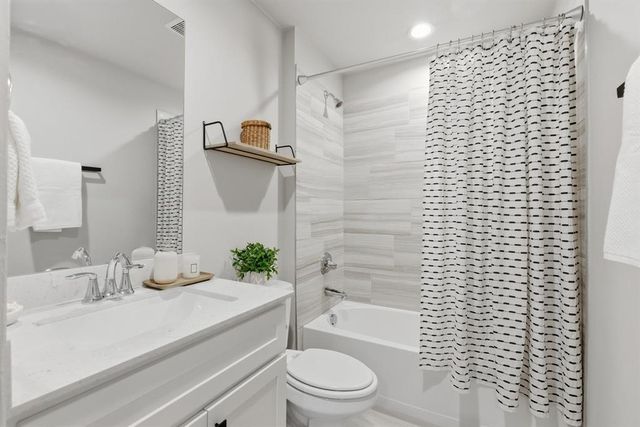 14804 Lost Falls Way, Oklahoma City, OK 73142