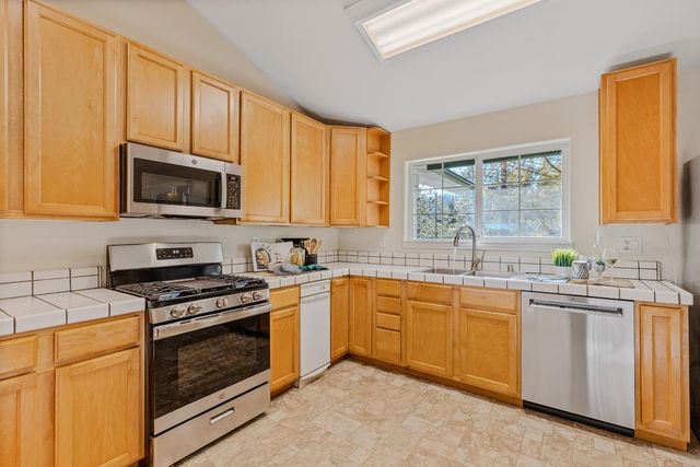 26375 Barb Wire Ln, Colfax, CA 95713