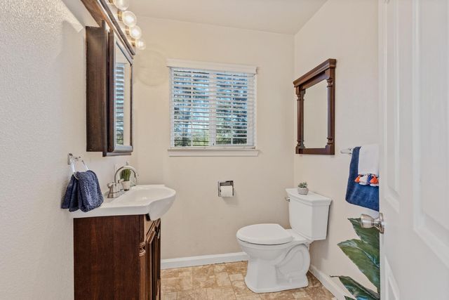 26375 Barb Wire Ln, Colfax, CA 95713