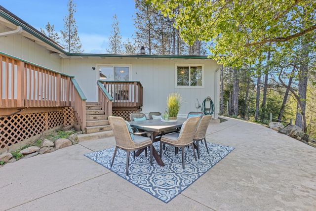 26375 Barb Wire Ln, Colfax, CA 95713